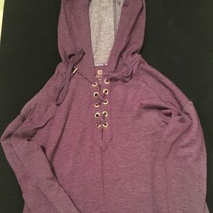 Free2b athletic hoodie